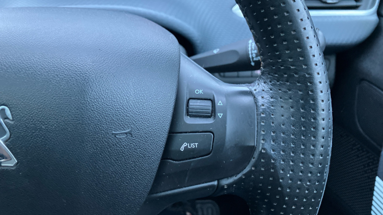 Peugeot 208 1.2 PureTech 82 Allure 5dr Petrol Hatchback